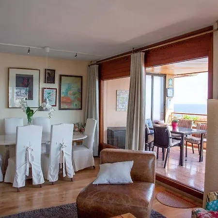 Kerstin Bruns - Apartamento La Illa With Sea View
