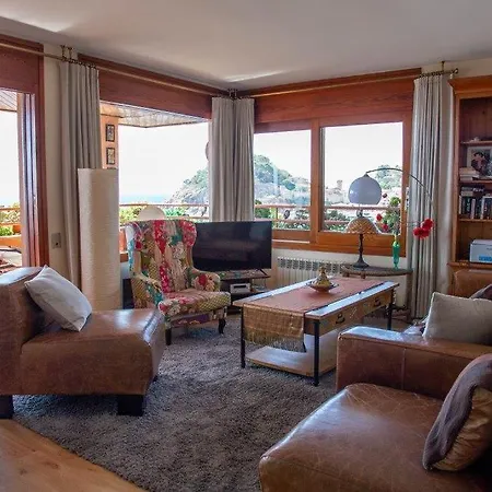 Kerstin Bruns - Apartamento La Illa With Sea View Tossa de Mar