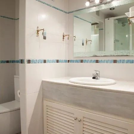 Kerstin Bruns - Apartamento La Illa With Sea View Tossa de Mar